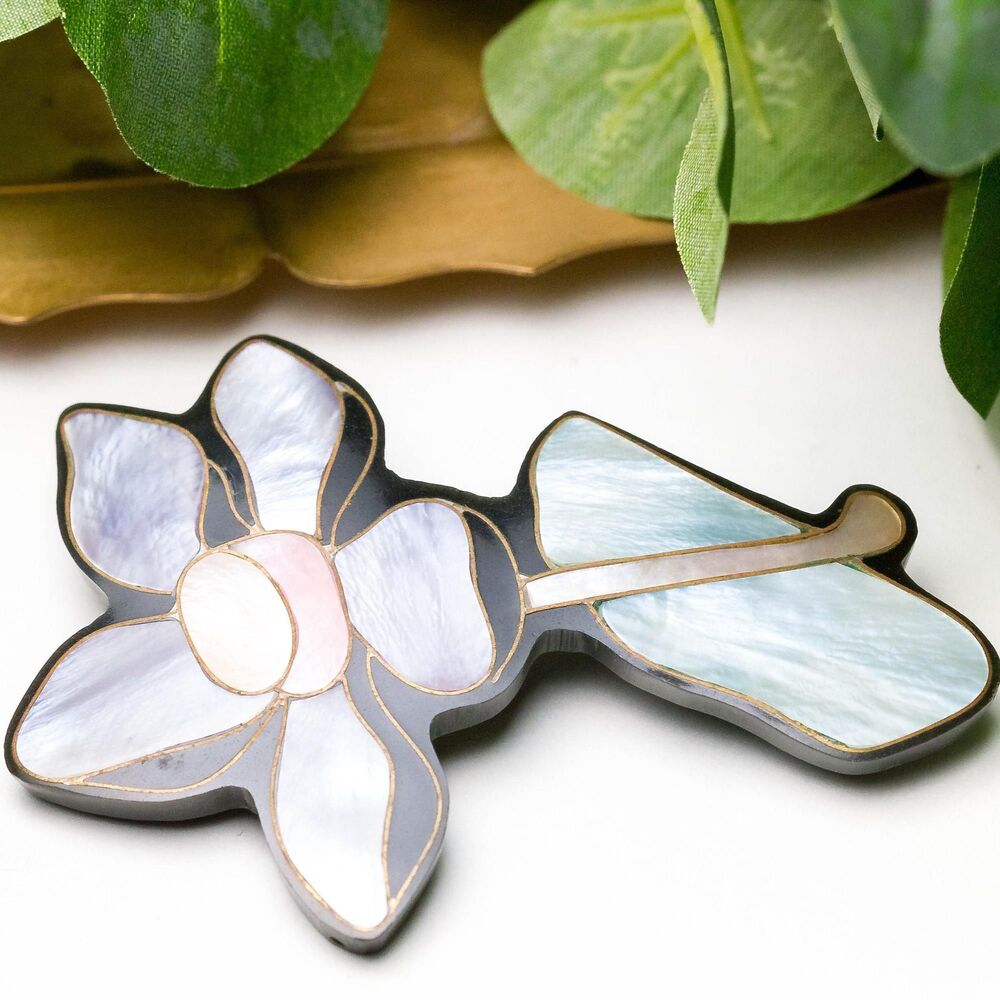 Vintage 1980s Mother of Pearl Flower Brooch Large Carved Inlay Floral Pastel Pin